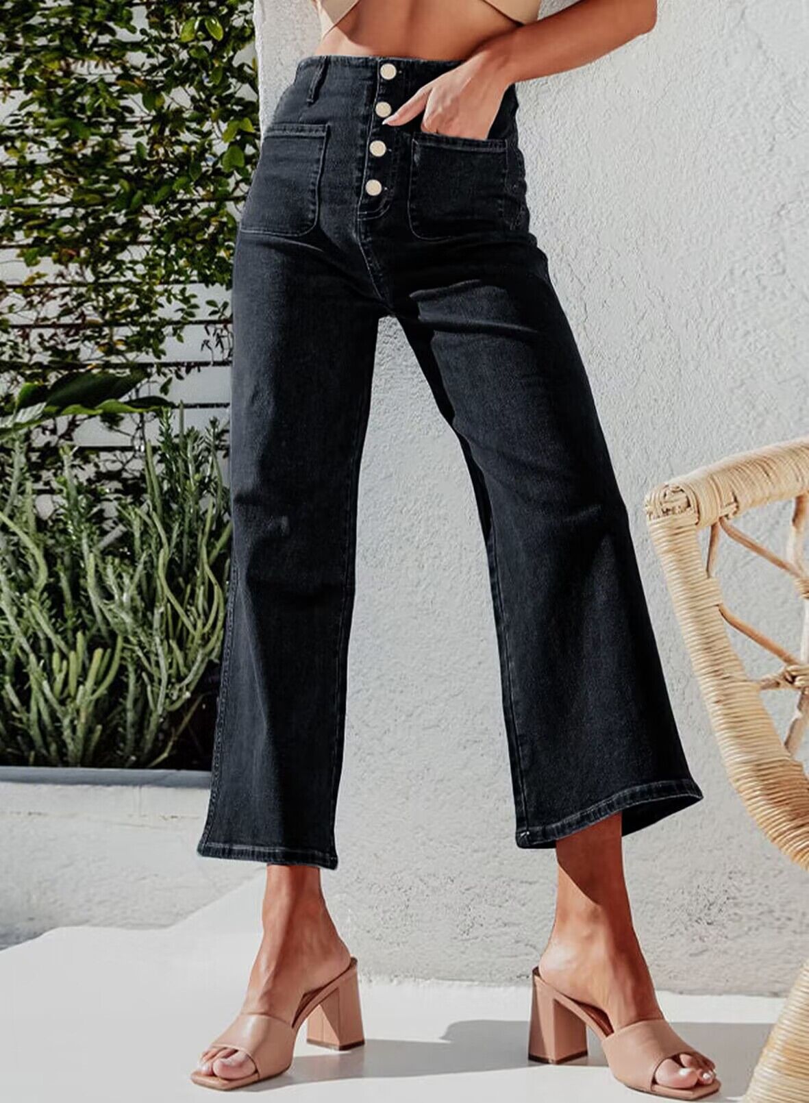 Jeans dam med hög midja och knappgylf | Vida ben i ankellängd | Påsydda framfickor | Ledig passform