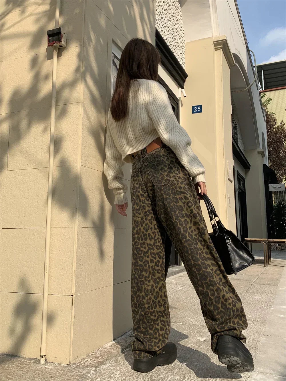 Jeans dam med leopardmönster | Vida raka ben | Hög midja | Lång och avslappnad passform