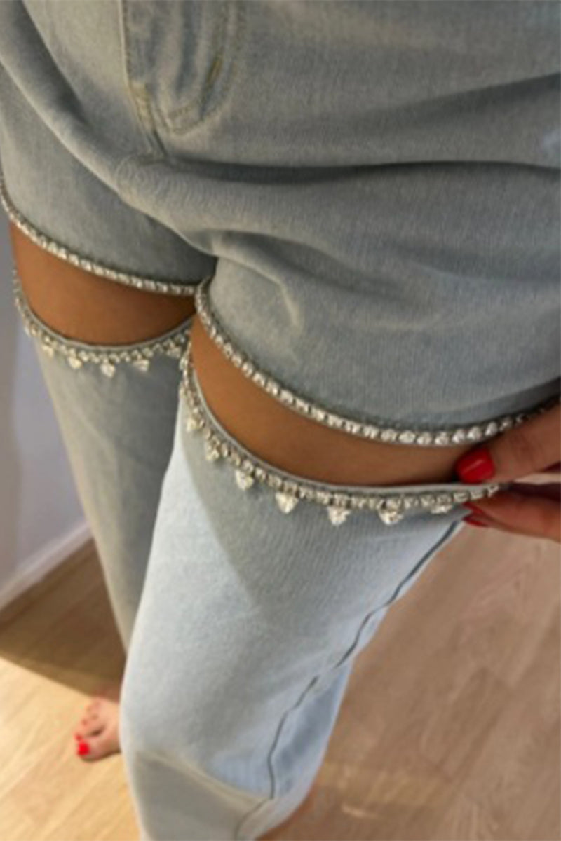 Jeans dam med hög midja och utskärningar med strass | Raka ben i ankellängd | Ljusblå och urtvättad