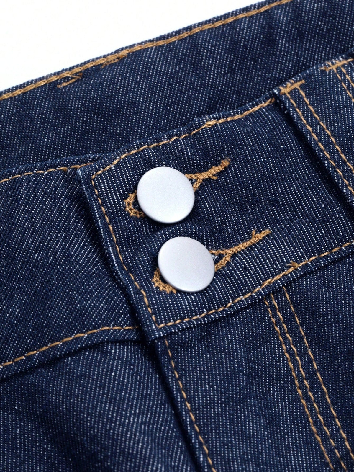 Vida jeans dam med knäppta uppvikningar