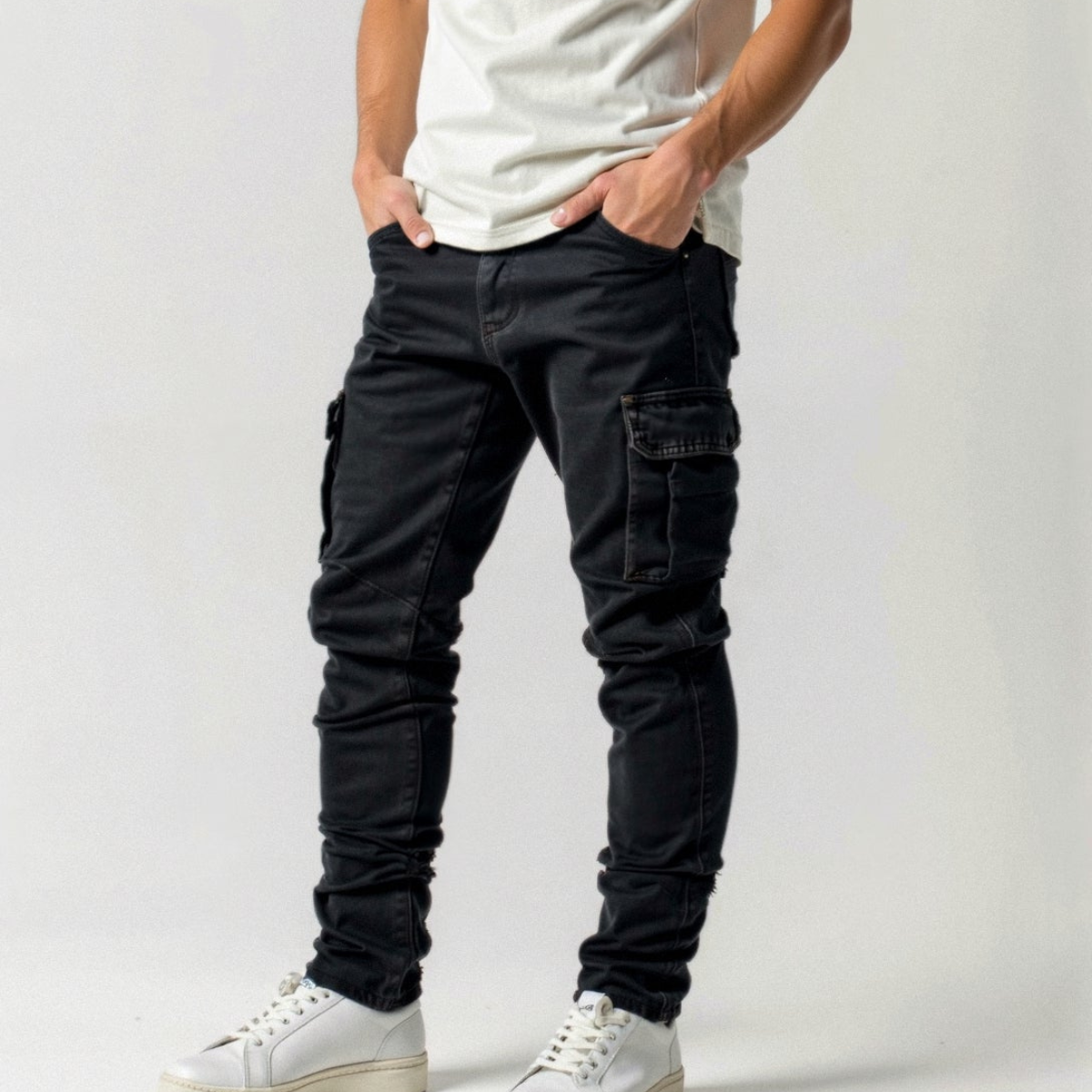 Cargojeans herr med sidofickor och smal passform