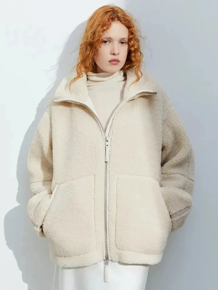 Oversize teddyjacka dam med dragkedja och stora fickor