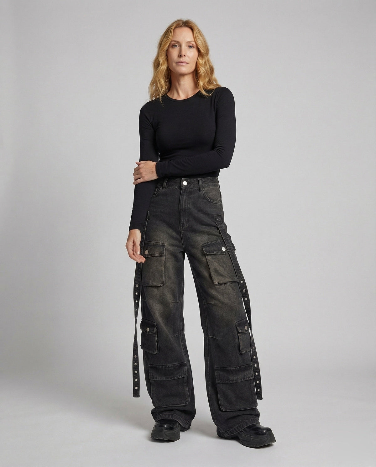 Baggy cargojeans dam med avtagbara sidoremmar