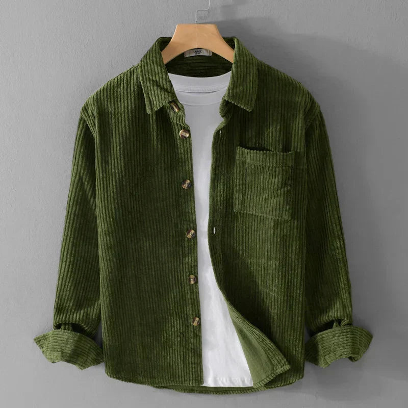 Overshirt herr med räfflad struktur | Påsydd bröstficka och hel knappslå | Skjortkrage och långa ärmar