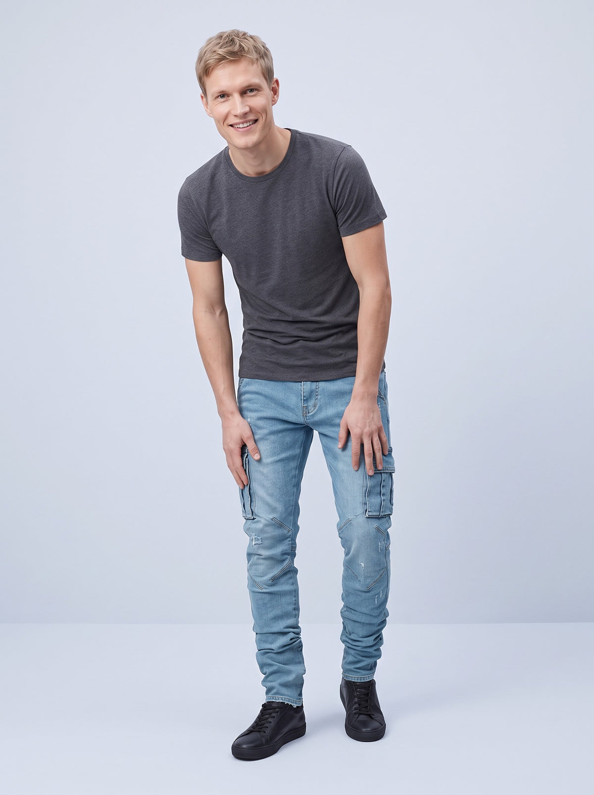Cargojeans herr med sidofickor och smal passform