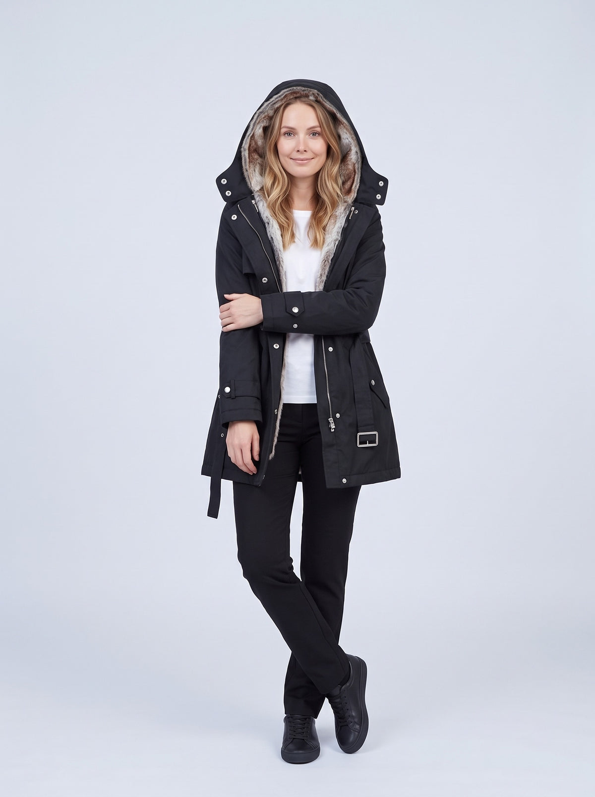 Parkas dam med avtagbar huva och fluffigt foder