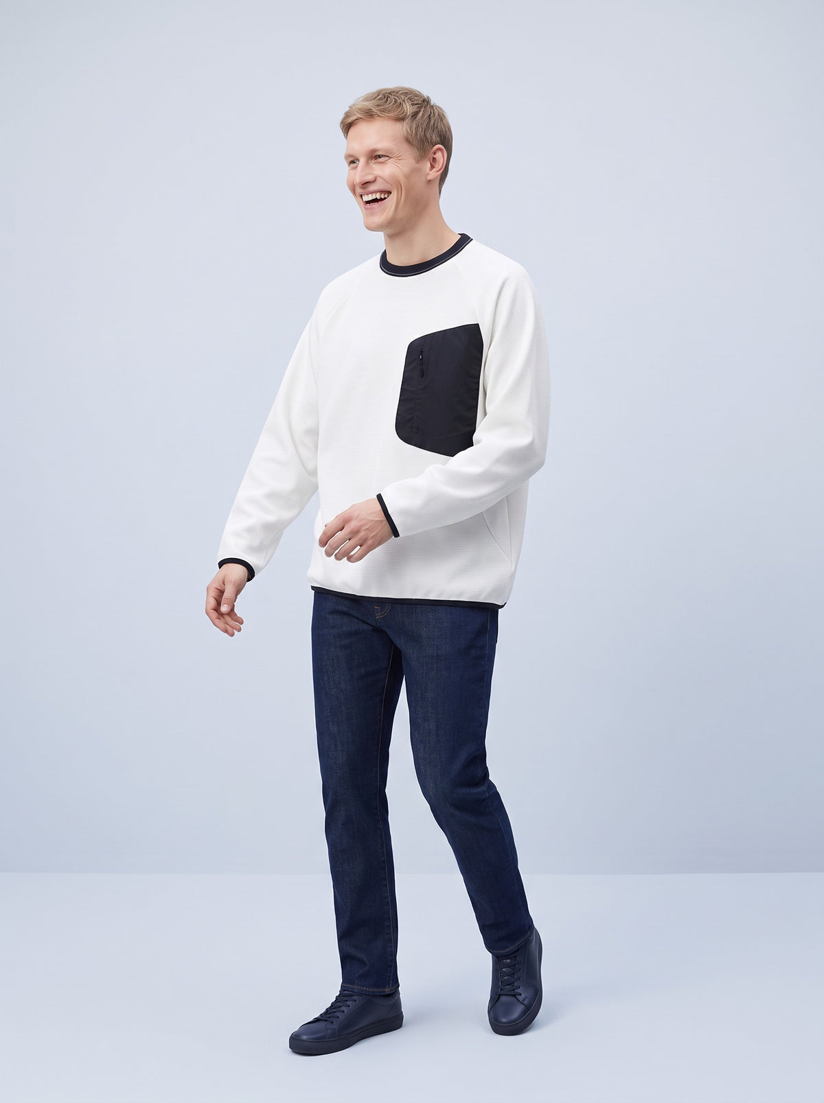 Sweatshirt herr med kontrastficka och raglanärmar