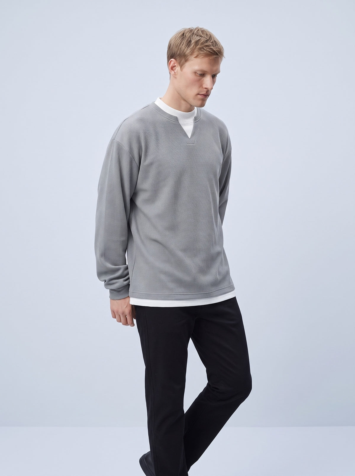 Sweatshirt herr med v-insats och lagerlook