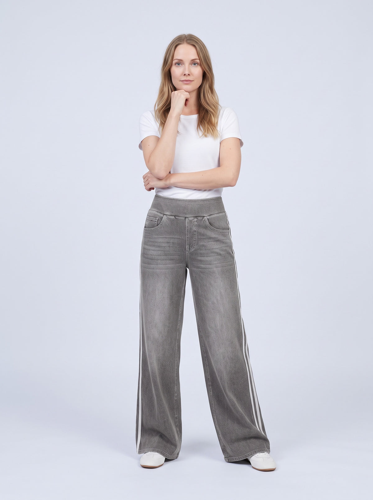 Vida jeans dam med kontrastrand längs sidan